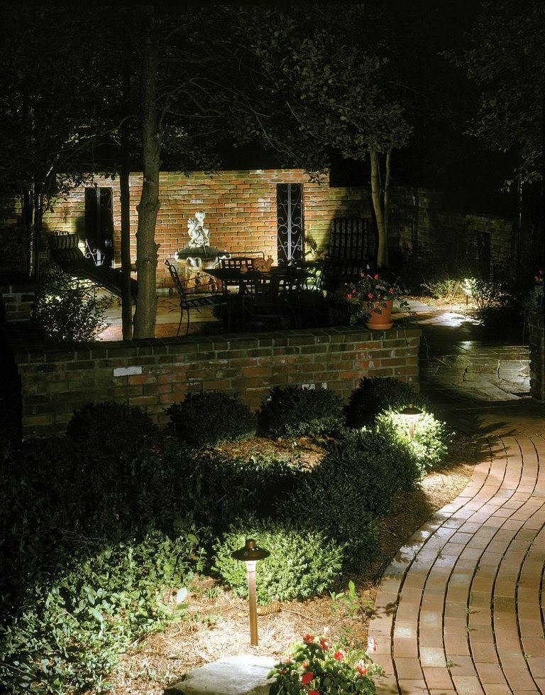 Nashville lighting that enhances your outdoor experience 