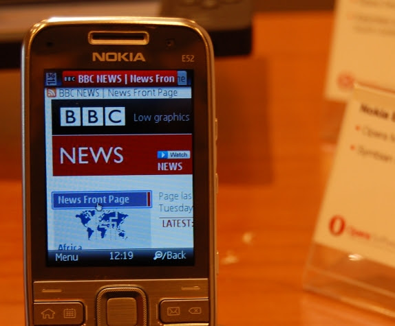 Opera Mini for Java and Blackberry gets silent update