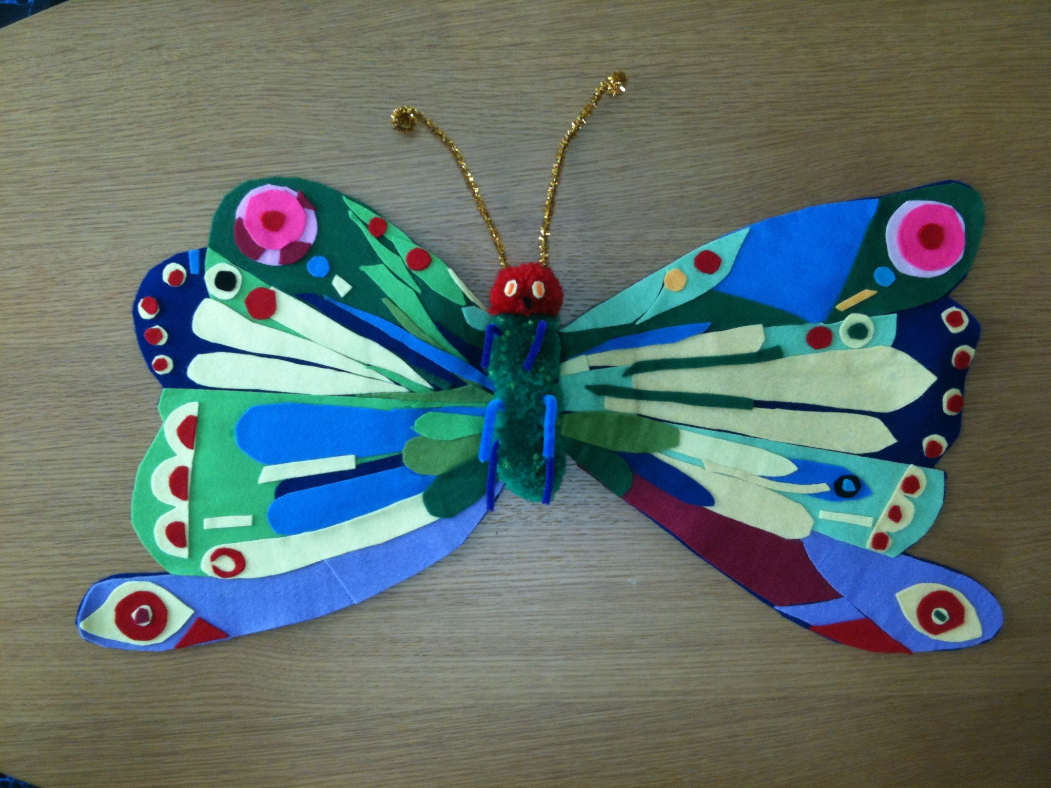 えほんとあそぼ はらぺこあおむし ちょうちょ 作ってみた