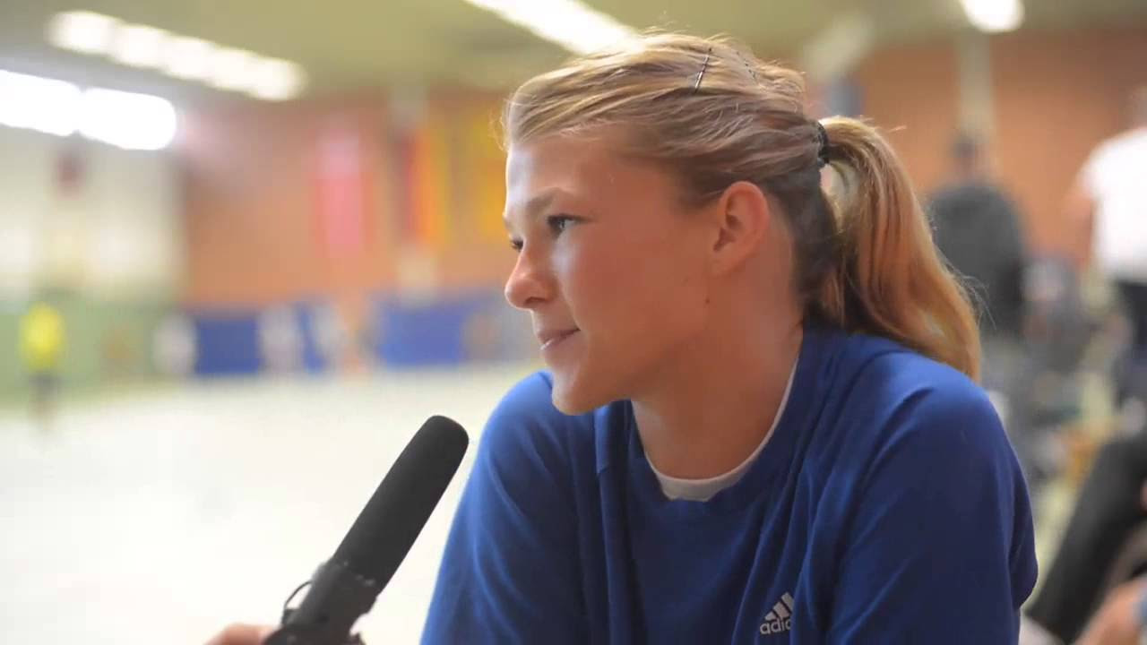 VfL-Sommerpauseninterview mit Tess Wester - YouTube