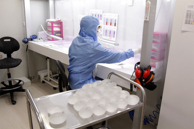 How the Implants Are Manufactured