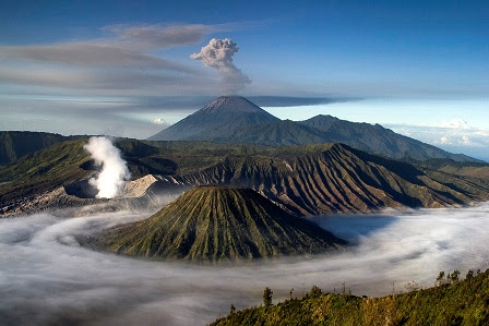 http://paispasuruan.files.wordpress.com/2009/01/bromo.jpg