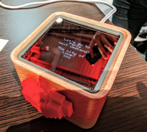I got this schematic directly off the instructable: 
