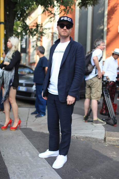 メンズファッションの肝 テーラードジャケットとは 着こなし法は 選び方は 色は黒 オススメは 最も早くオシャレになる方法 現役メンズファッションバイヤーが伝える洋服の 知り方 Knower Mag