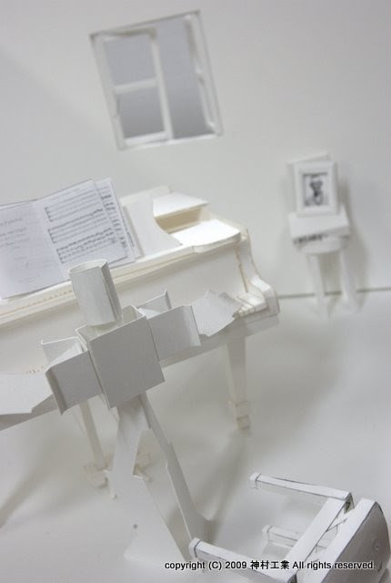 白いピアノのある部屋 その３ 真夜中の工作室 Midnight Craftcenter