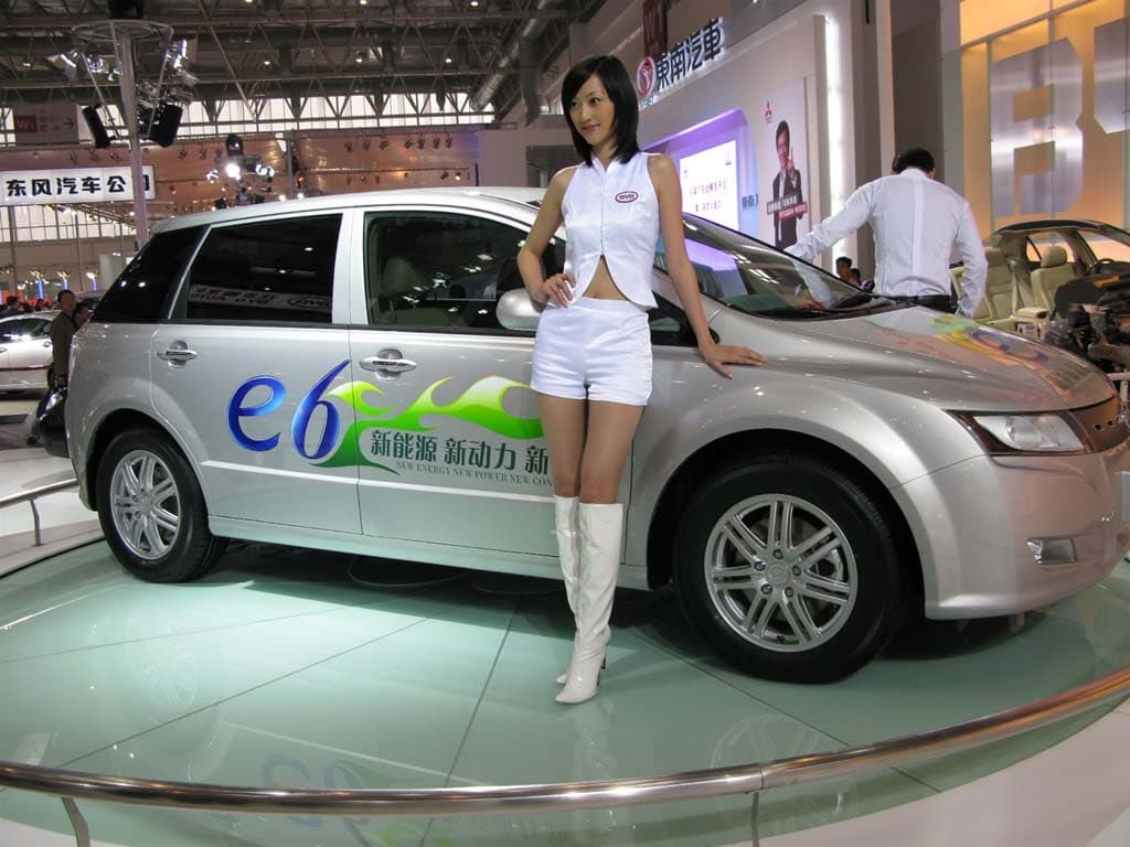 http://www.thedetroitbureau.com/wp-content/uploads/2010/12/BYD-e6.jpg