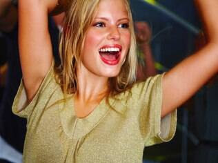 Homens são mais suscetíveis a aceitar acordos ruins de mulheres atraentes