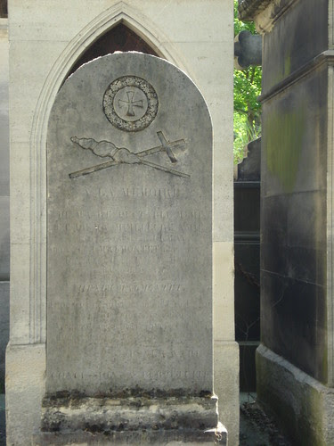 Cimitiere Pere Lachaise headstone gravestone grave tomb spinning spindle distaff cross graveyard