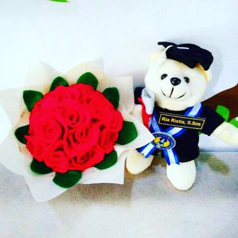 Jua Paket Teddy Bunga Mawar Merah Murah Jogja Kado Wisudaku Jua Paket Teddy Bunga Mawar Merah Murah Jogja Kado Wisudaku