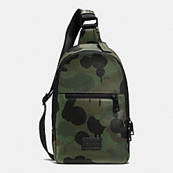 CAMPUS PACK IN PRINTED PEBBLE LEATHER - COACH f72059 - BLACK/MILITARY WILD BEAST
