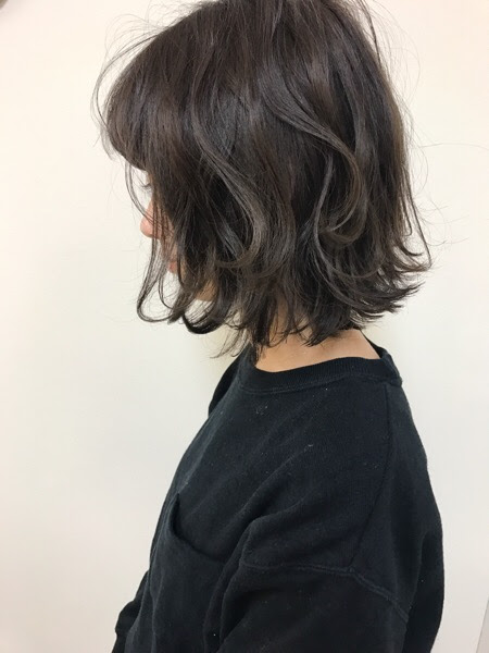 切りっぱなしボブにも合う暗めな透明感のビターアッシュ 福岡県大牟田市美容室アンジー