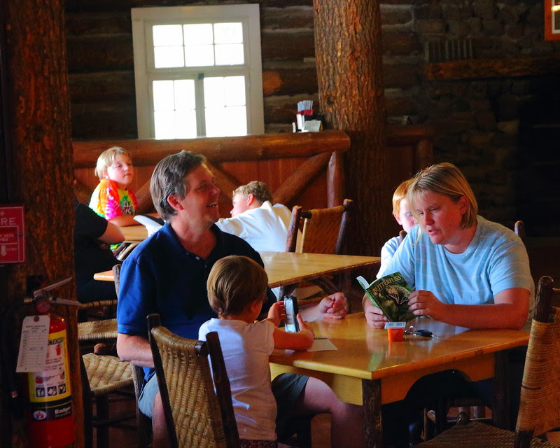 IMG_4120 Roosevelt Lodge