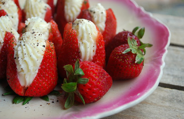 Stuffed strawberries 2