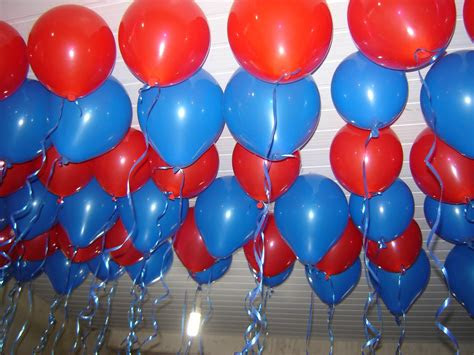 When i built my current desktop computer, i had a dilemma: Priscila Arte em balÃµes: DecoraÃ§Ã£o de Teto com Fitilho