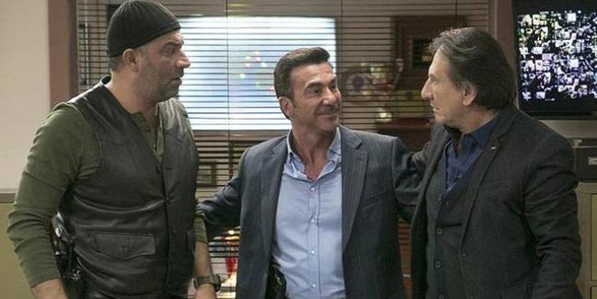 Arka Sokaklar'da Mesut Komiser'den kötü haber!