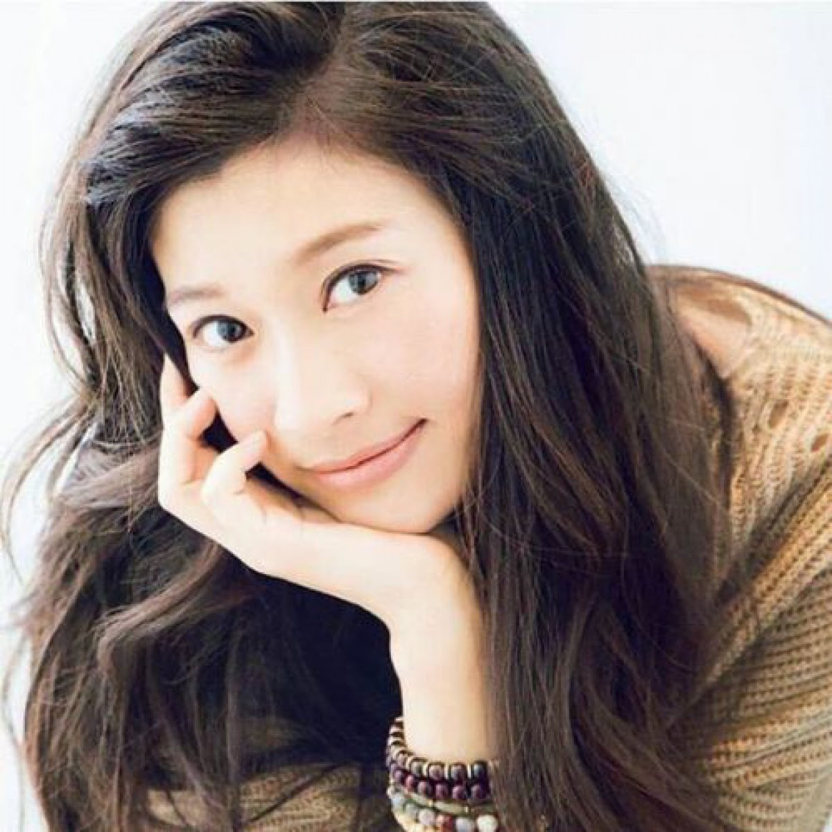 大人女子必見 篠原涼子に学ぶ いつまでも可愛くいられるメイク術 コスメニュース びぃらぼ