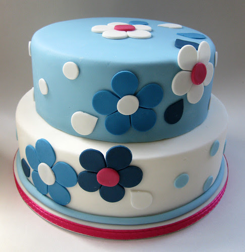 Blue Flower Cake | www.daisycakecompany.co.uk | Daisy Cake Company | Flickr
