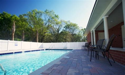 With the many storage facilities in kansa. Grace Manor Apartments - Plant City, FL | Apartments.com