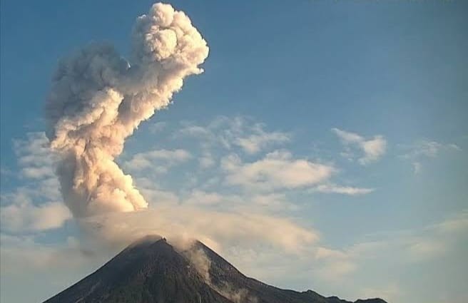 22+ Gunung Merapi Meletus Lagi Hari Ini, Motif Masa Kini!