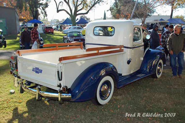 Classic car database pictures