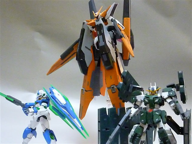 Hg ガンダムハルート最終決戦仕様 完成レビュー そんな俺のガンプラ学生生活