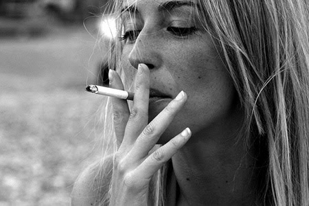 http://shoppingdulu.files.wordpress.com/2010/03/smoking_woman21.jpg