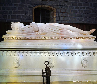 Estatua yacente del monarca navarro Sancho el Fuerte