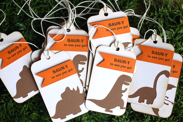 dinosaur party decorations