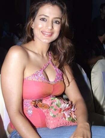amisha patel | topnews