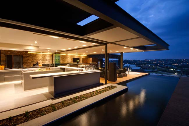 Modern villa inspired by nature in South Africa