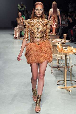 manish_arora___pasarela_754719063_320x480