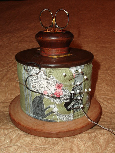 Vintage spool pin cushion