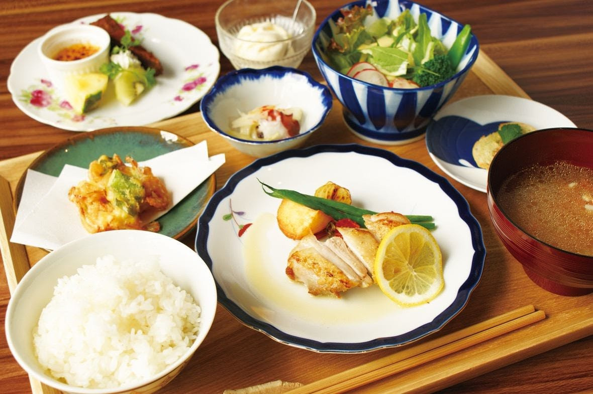 Kitchen Ine キッチンイネ 中山の古民家ダイニング