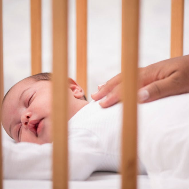 Transitioning From A Bassinet How And When To Move Your Baby To A Crib