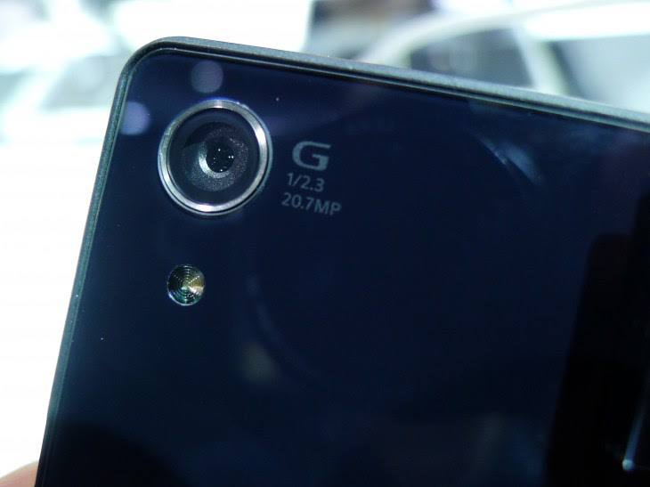 P1050044 730x547 Sony Xperia Z2 hands on: A promising contender for the Samsung Galaxy S5