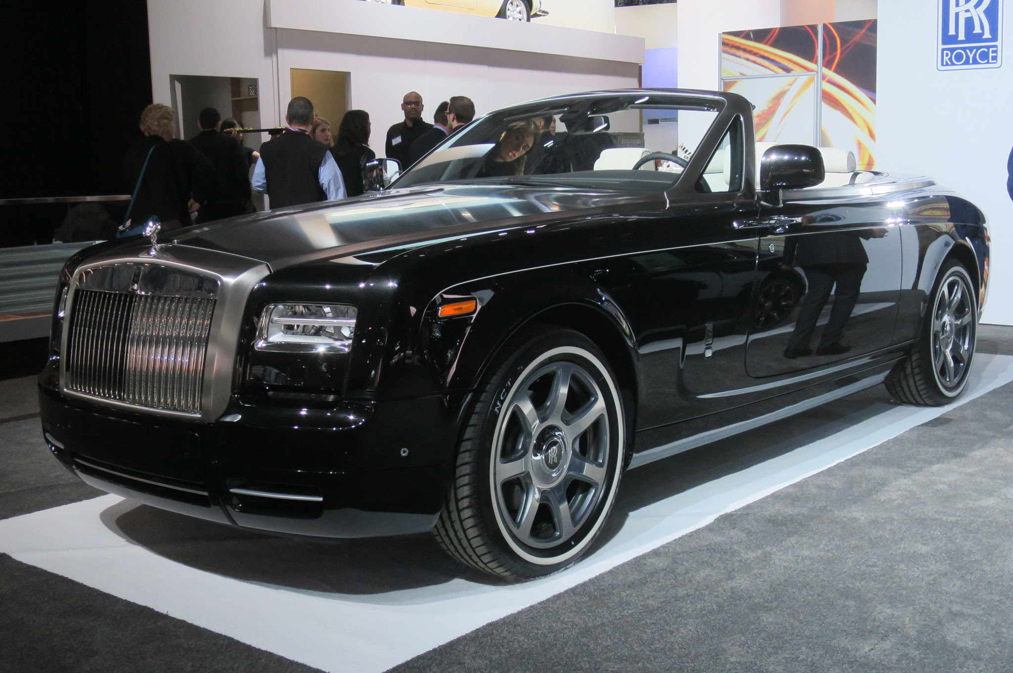 Rolls Royce Phantom Drophead Coupe whitewalls