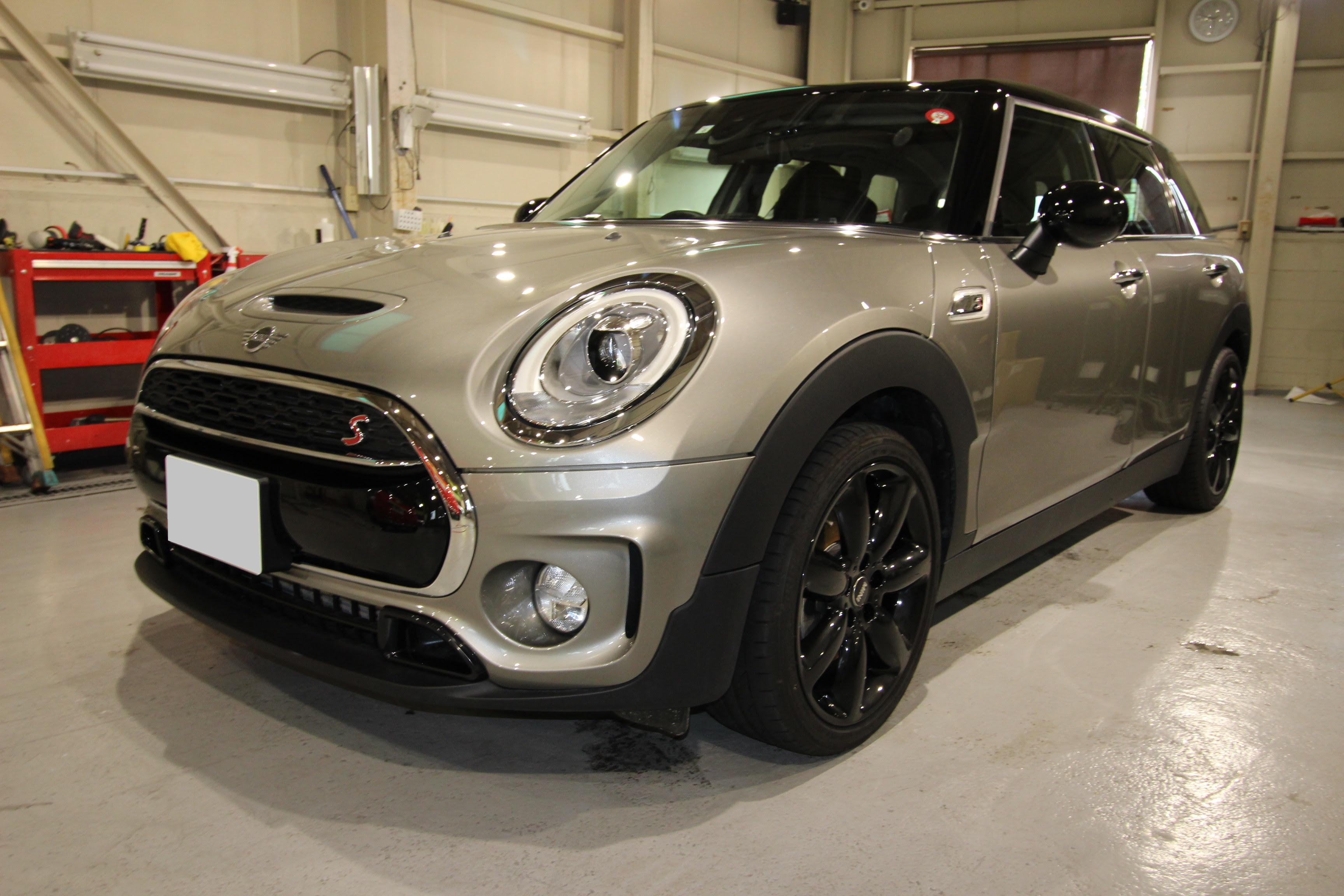 ガラスコーティング 愛知県みよし市より Mini クラブマン 入庫です ガラスコーティング名古屋 Com