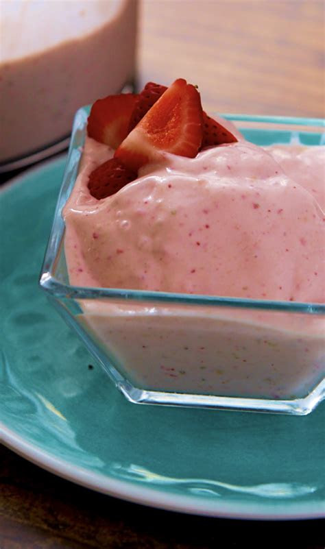 Australian yogurt is not strained whereas greek and icelandic are. Froyo - Tillamook