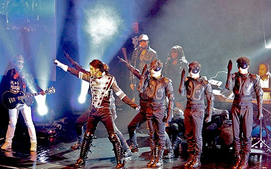 O espetáculo "This Is It" tem Rodrigo Teaser interpretando Michael Jackson