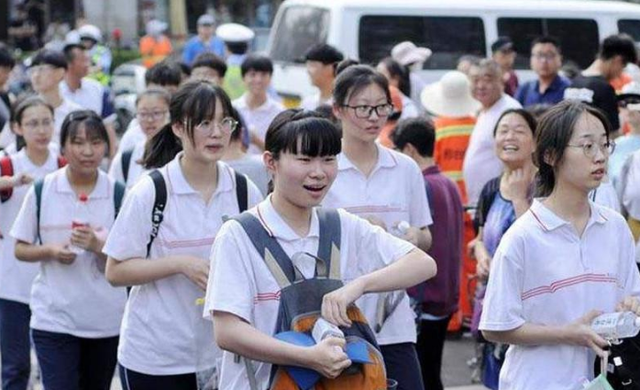 高考中 有这点疏忽可能被判为 作弊 同学别等被查才知道后悔 三农资讯 游戏新闻