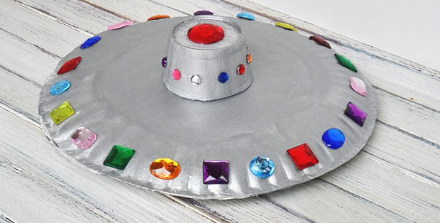 Paper Plate Flying Saucer
