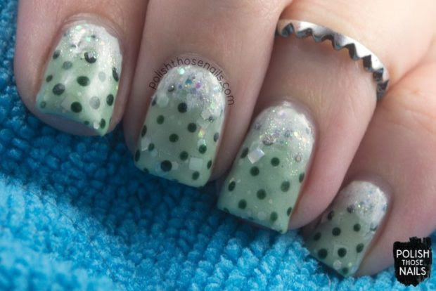 16 Adorable Winter Inspired Nail Art Ideas