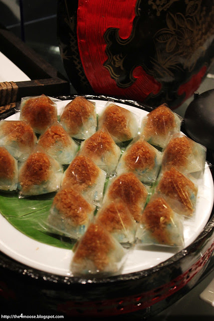 Spice Brasserie - Nonya Kuehs