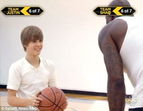 justin bieber beats his girlfriend. Teen challenge: Bieber gave