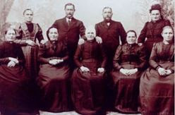 12Van Duyn-relatives