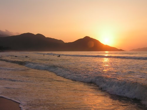 西冲海岸线