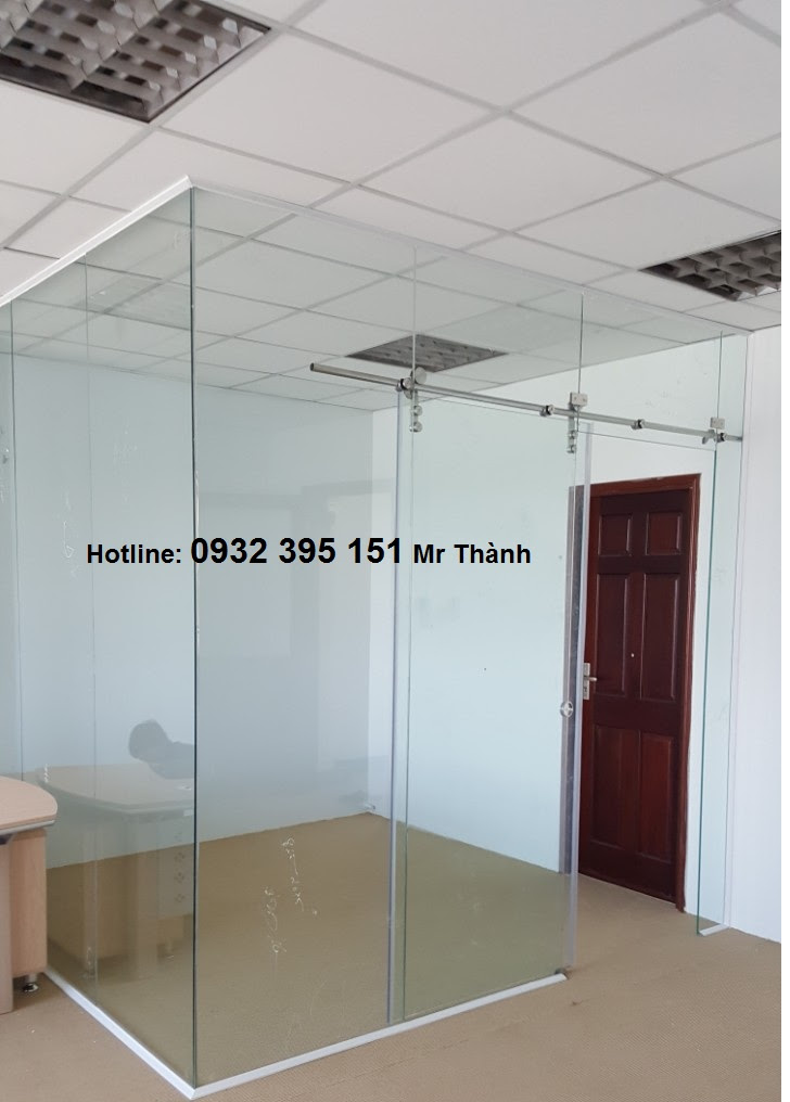 cửa kính cường lực