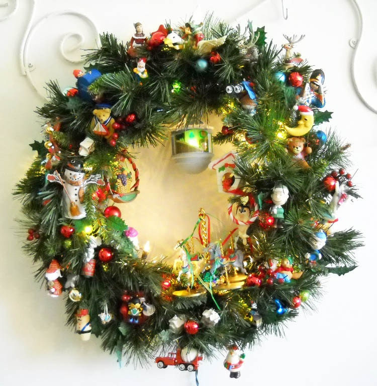 Handcrafted Fully Lighted HALLMARK Ornaments Christmas Holiday Wreath Elves Truck Santa Kitten Snowman