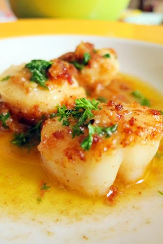 Scallops In Lemon Butter with Breadcrumbs
