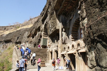 インドの旅 アジャンタ石窟寺院